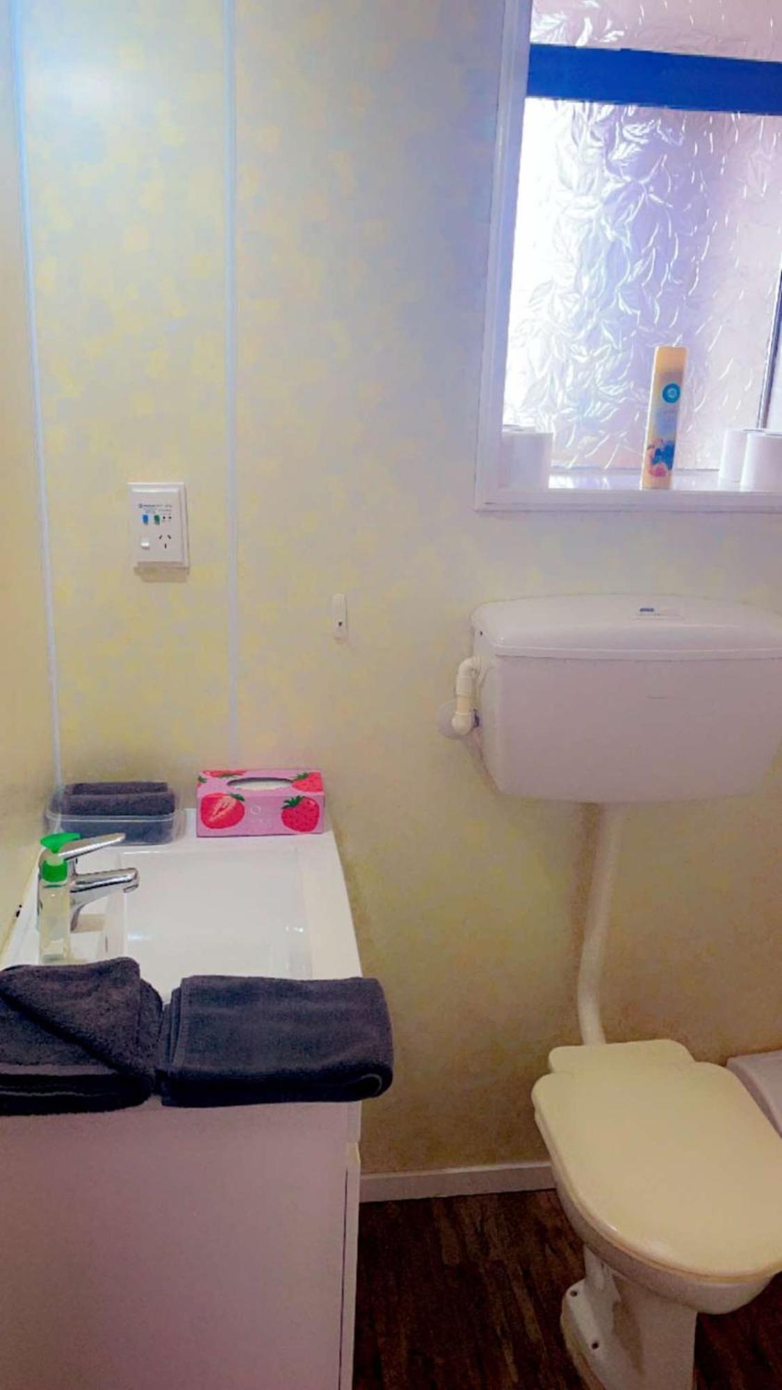 Aaa Mana Motel Porirua Bagian luar foto