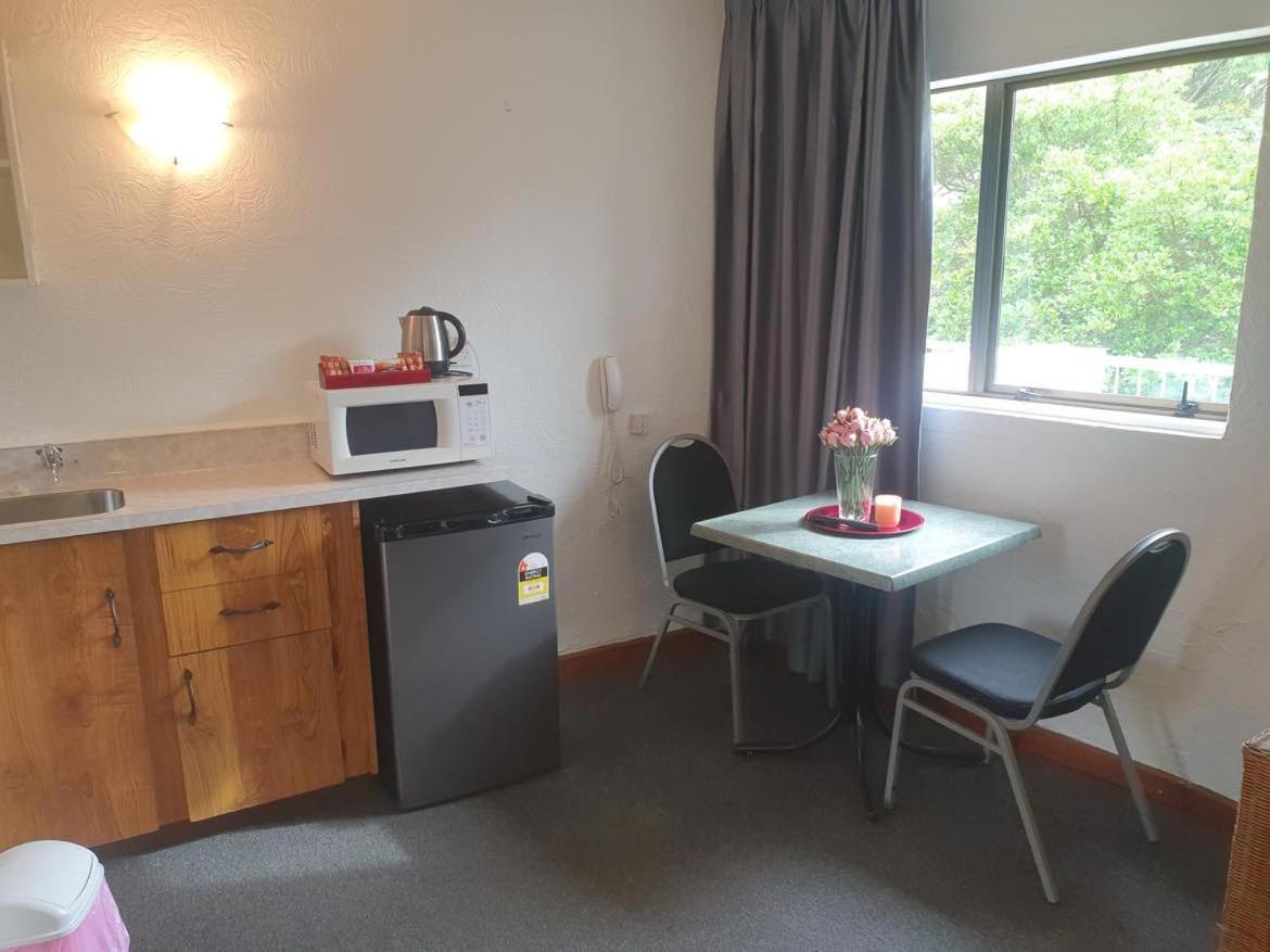 Aaa Mana Motel Porirua Bagian luar foto